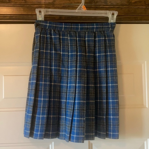 Vintage Girls Pleated plaid skirt - Picture 2 of 9